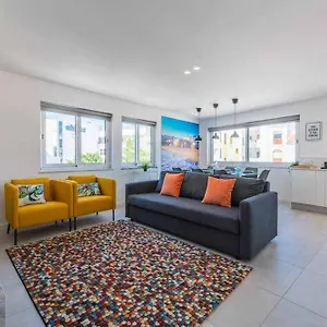 Town 2-bedroom Apartamento